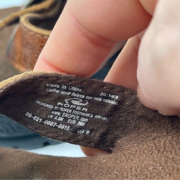 Roper, Leather Platform Sandals. Size 8. In excellent condition! 2.5" Heel! - Picture 7 of 8